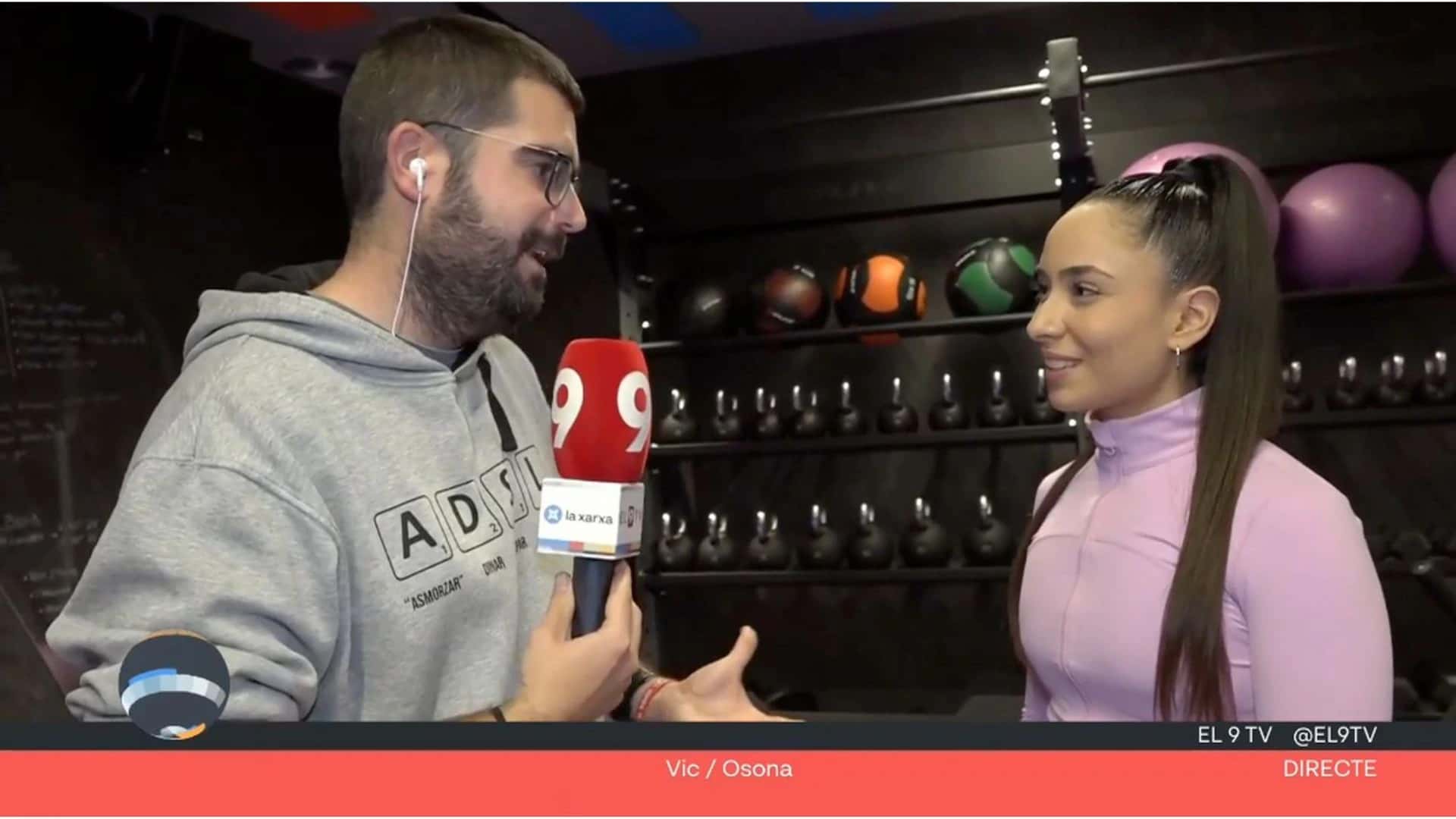 Mariam entrevistada en televisión como experta en entrenamiento femenino